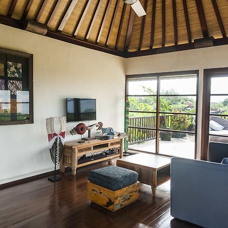 Villa Ayode ตาบานัน ภายนอก รูปภาพ